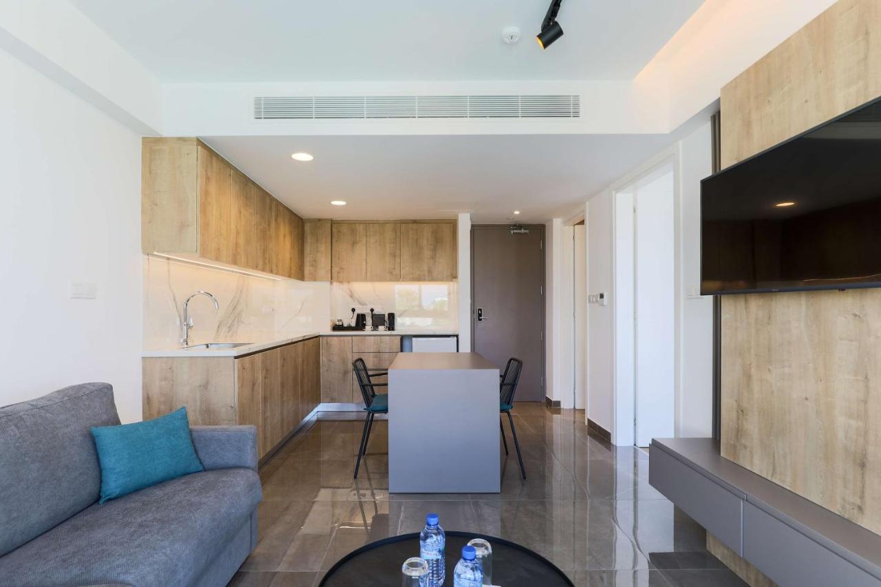 Quality Lodge, BW Premier Collection Larnaca Bagian luar foto